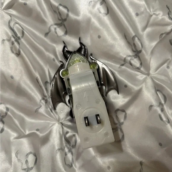 Bath & Body Works Disney Villains wallflower Maleficent light up plug in - Picture 3 of 7
